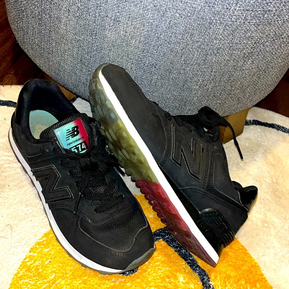 Black New Balance 574. Size 7 Women.